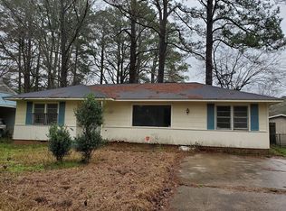 2836 Pinebrook Dr, Jackson, MS 39212