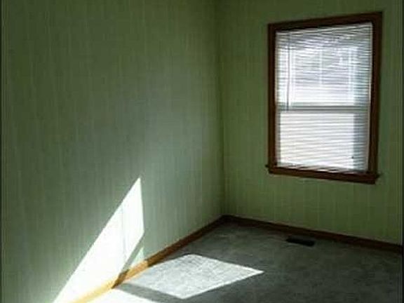 5th image of 40 Bonita Dr