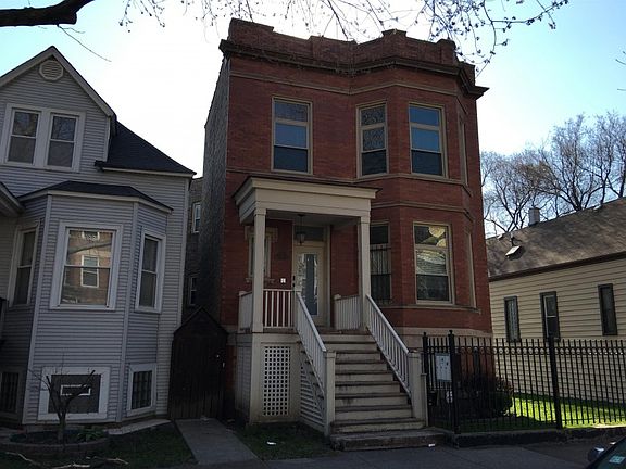 3rd image of 3241 N Whipple St