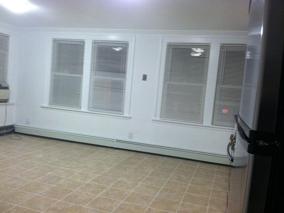 2nd image of 218 Main St #2