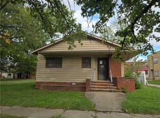 203 N Walnut St, Iola, KS 66749