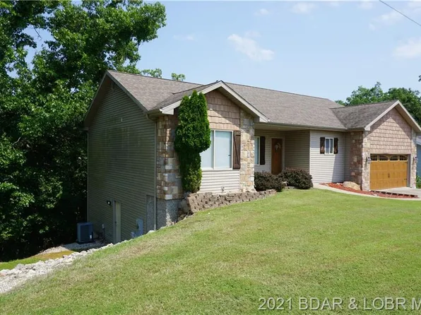 1722 Cherokee Rd, Lake Ozark, MO 65049