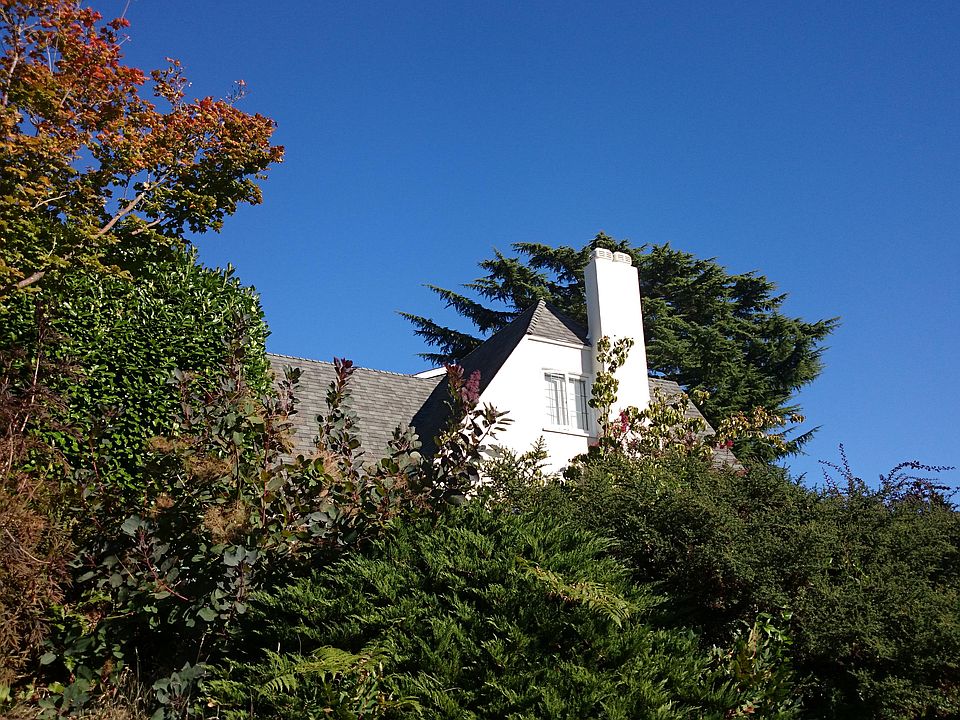 2nd image of 4302 NE 38th St