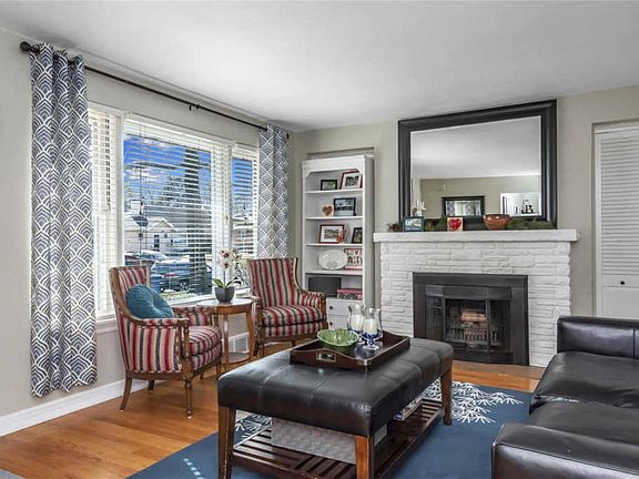 3rd image of 953 Glenbrook Ave