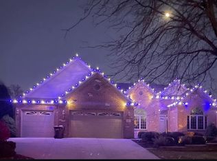 649 Roxbury Rd, Rockford, IL 61107