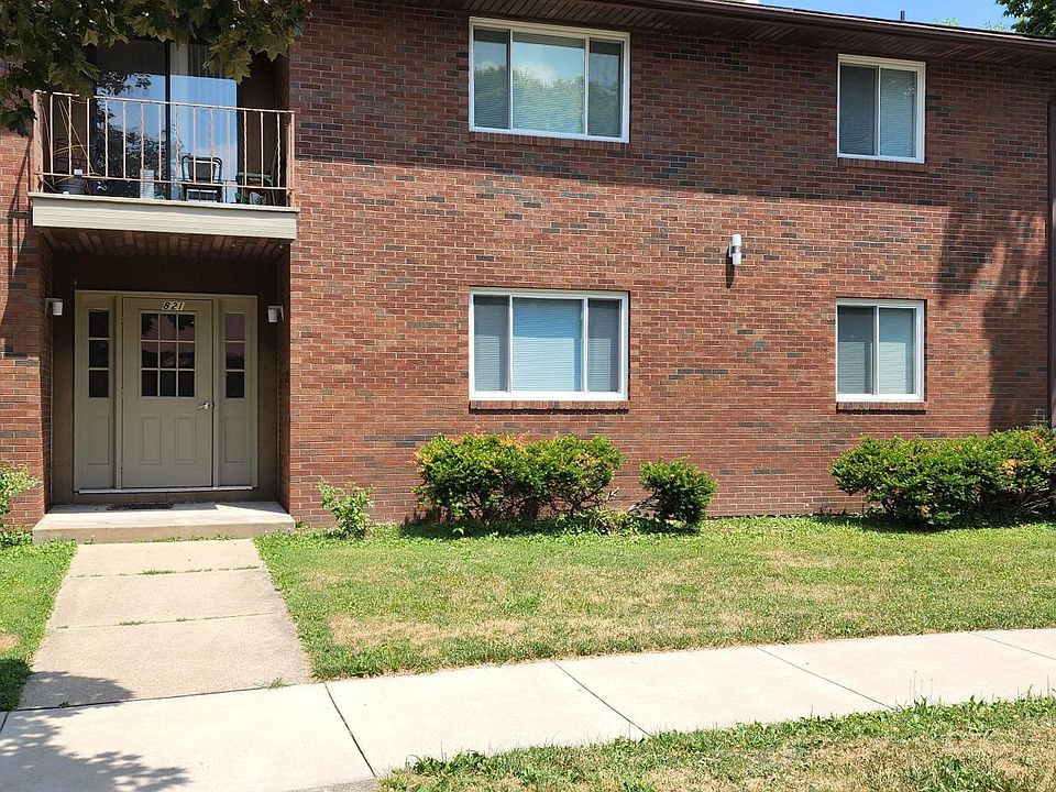 1st image of 821 Zschokke St APT 1