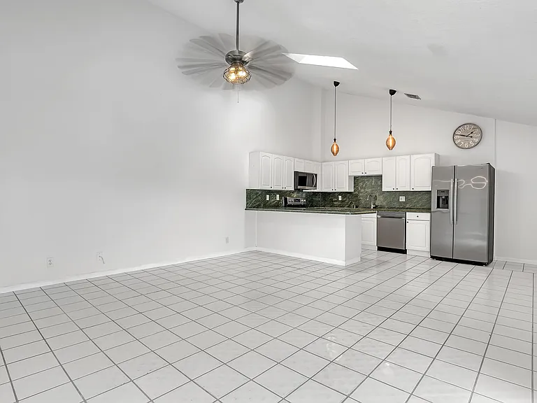 1279 Periwinkle Pl — Photo 2