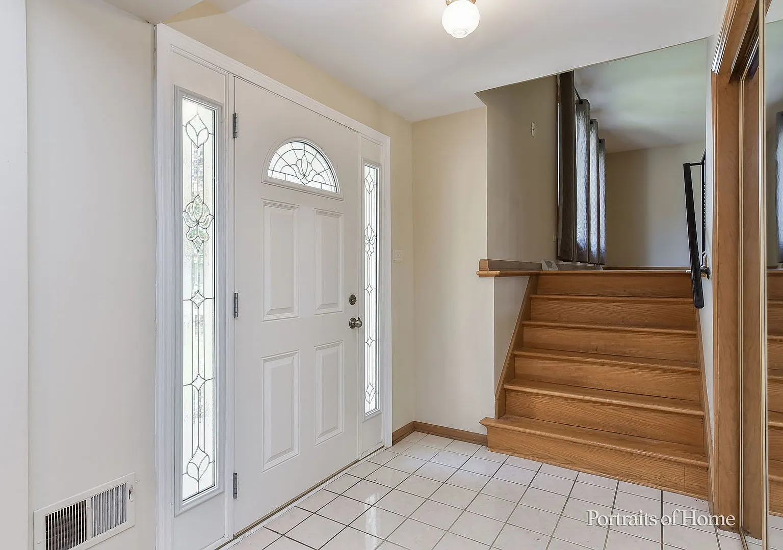 3 bed, 2.5 bath, 1852 sqft, $3,100 — Photo 2