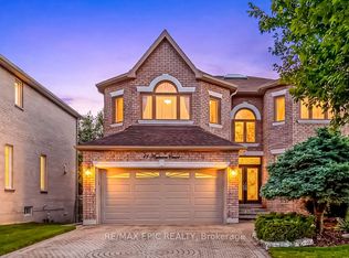 11 Palace Ct, Richmond Hill, ON L4B4C3