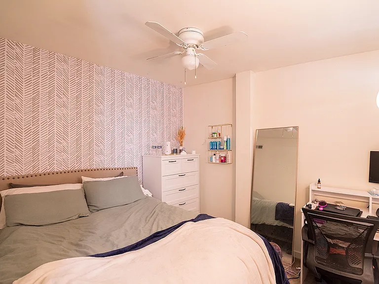 1715 Christian St #2F — Photo 14