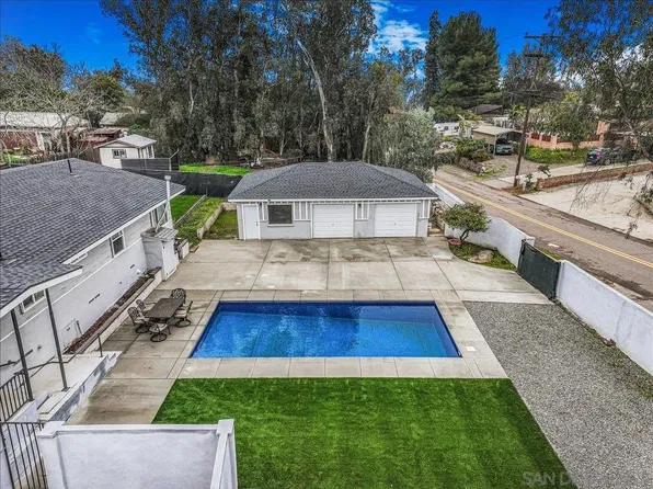 2408 Suncrest Blvd, El Cajon, CA 92021