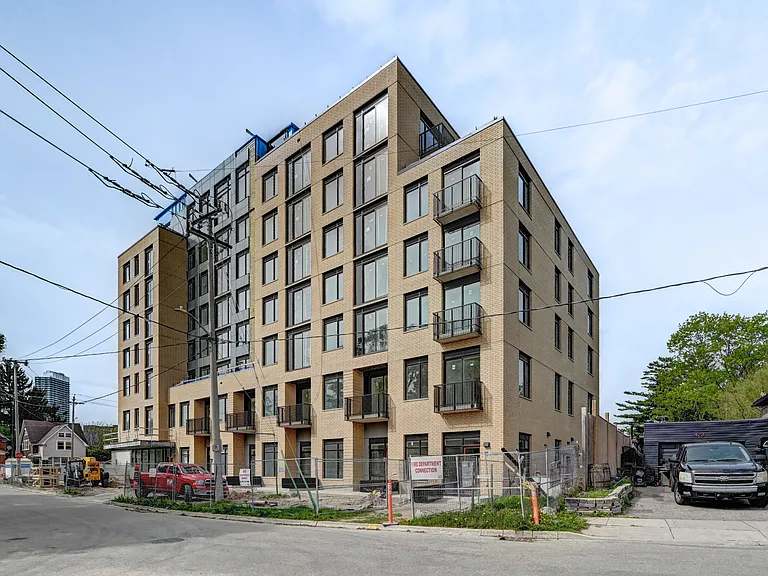 415 Duke St W — Photo 50