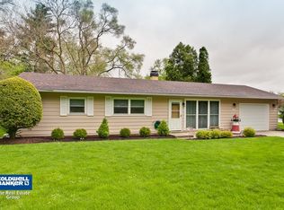 114 S Seebert St, Cary, IL 60013