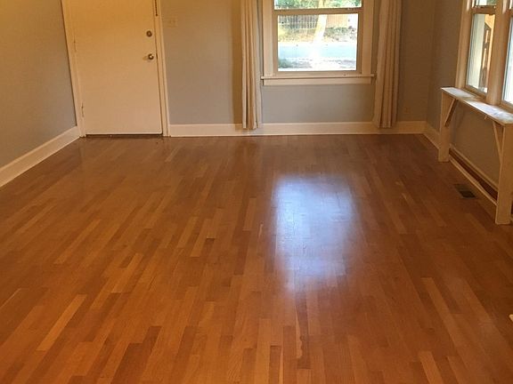 3rd image of 1005 N C St