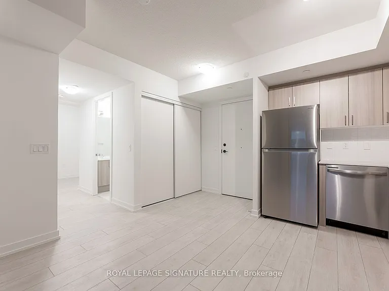 556 Marlee Ave #331 — Photo 5