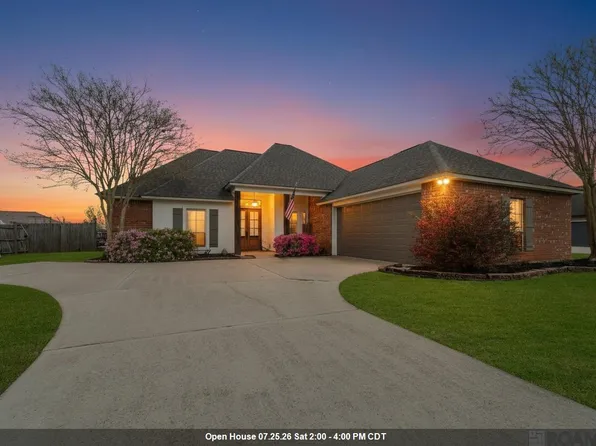12490 Plantation Creek Dr, Geismar, LA 70734