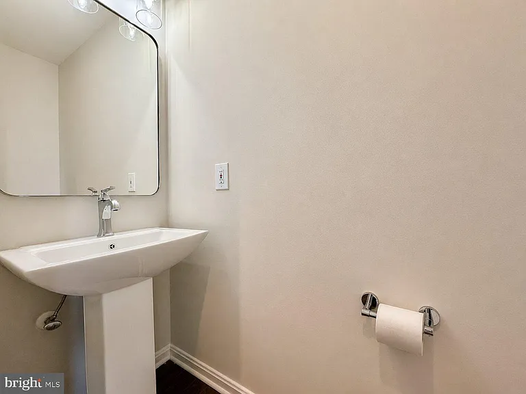 12434 Iona Sound Dr — Photo 7