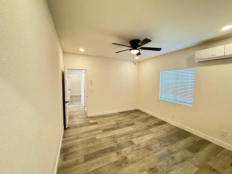 5428 Churchward St — Photo 14