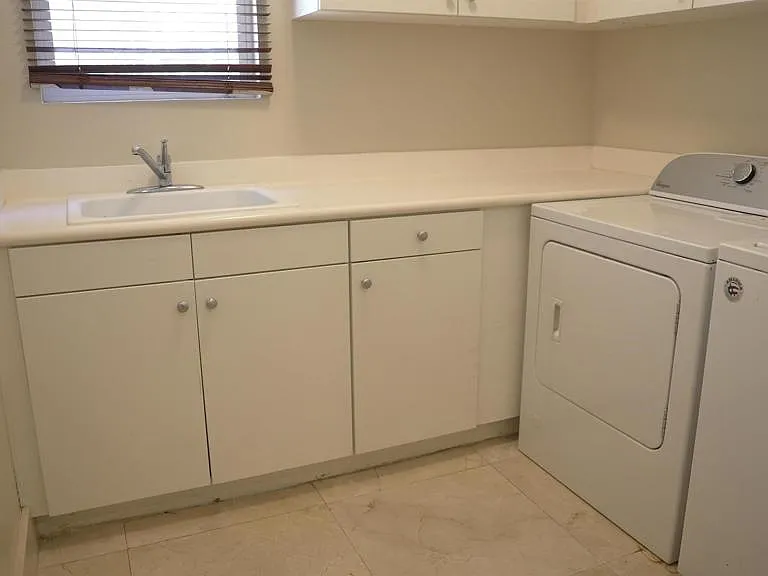 1050 White Alder Ave — Photo 15