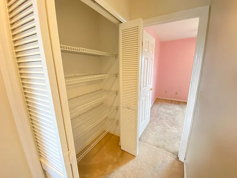 3708 Molona Dr — Photo 36