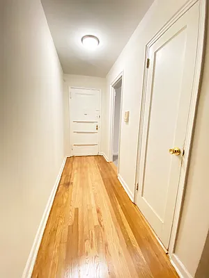 Rented by Queens Apartments Realty LLC | media 7