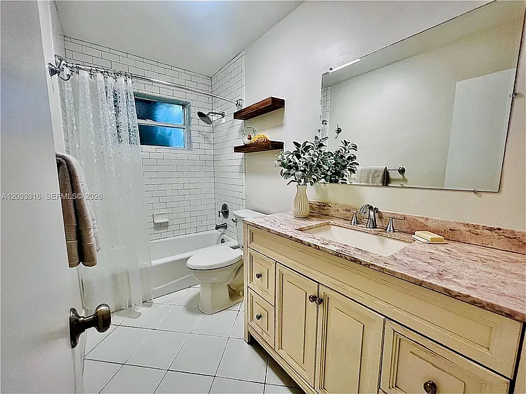 9840 SW 165th Ter — Photo 6