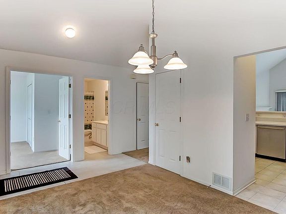 3rd image of 8506 Lazelle Village Dr