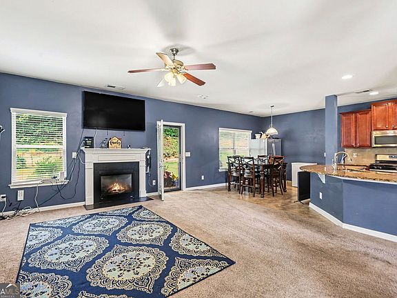 3rd image of 605 Stream Ct