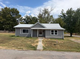 800 J St NW, Miami, OK 74354
