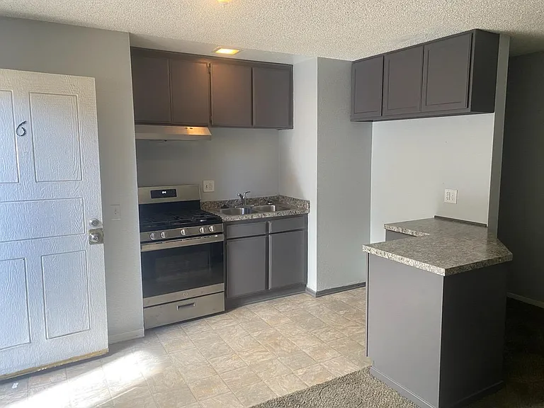 kitchen, entry