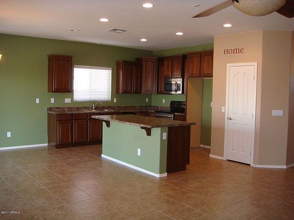 3rd image of 16404 W Canterbury Dr