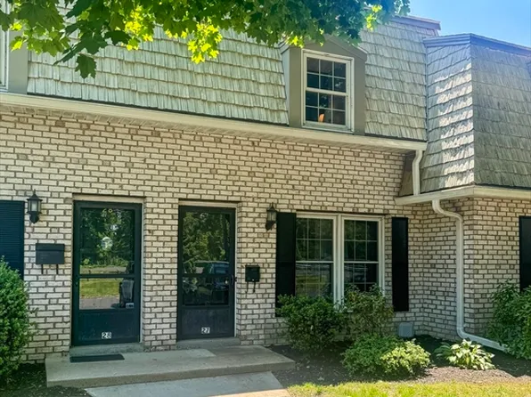 27 Corey Colonial Unit 27, Agawam, MA 01001