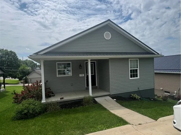 357 E Liberty St, Millersburg, OH 44654