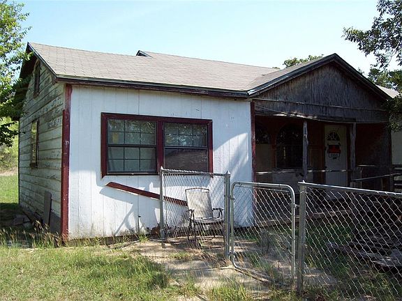 3rd image of 2401 SE 4th Ave