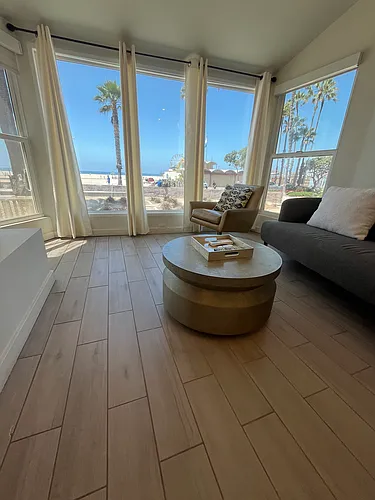 1647 Ocean Front Walk #1 Photo 1