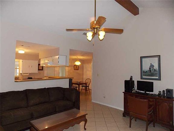 2nd image of 1901 Hempstead Dr