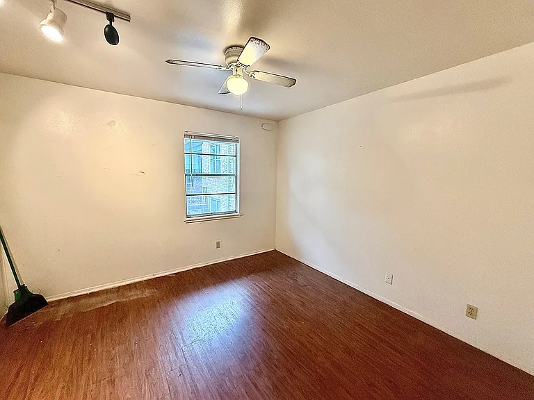 2411 S 5th St #6 — Photo 5