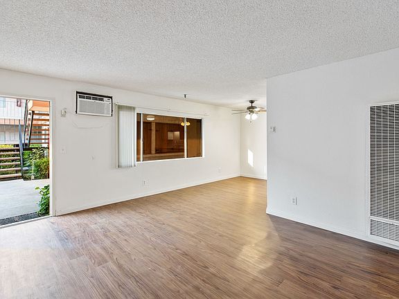 3rd image of 17818 Woodruff Ave APT 219