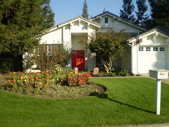 2nd image of 5120 N Del Mar Ave