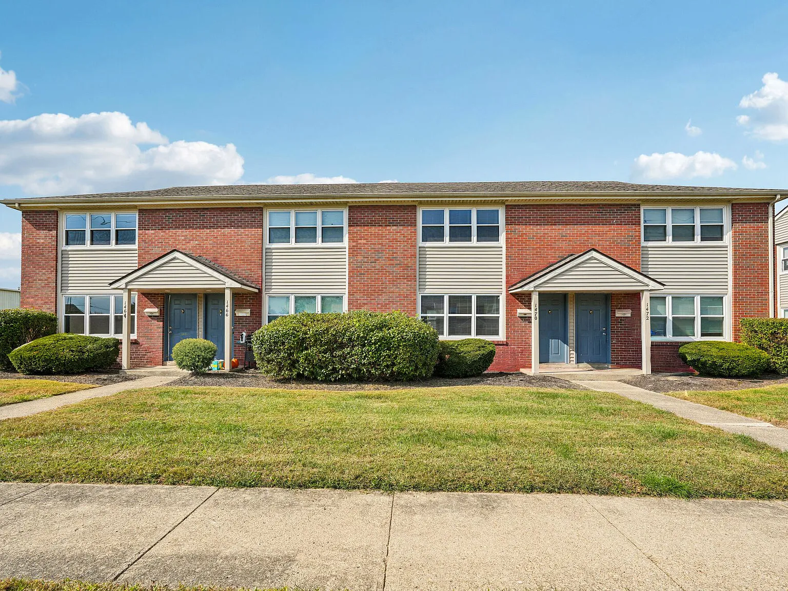 Columbus Crossing Townhomes — Photo 4