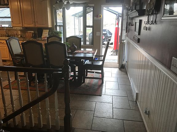 2nd image of 10549 S Featherwood Dr