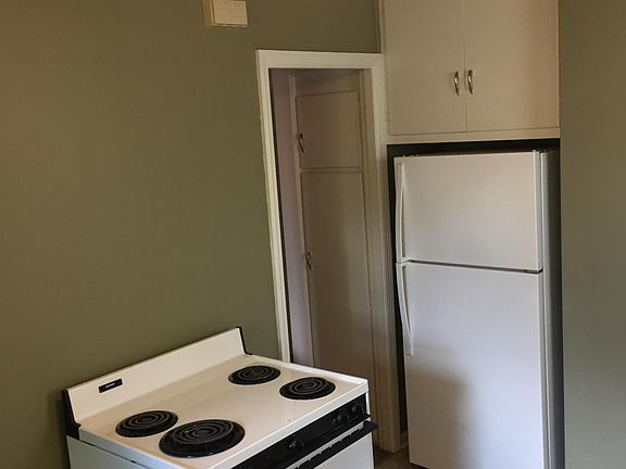 5th image of 211 Ernst Ave #A