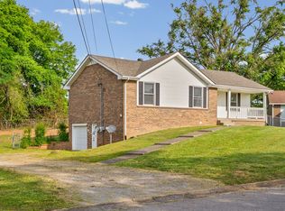802 Knox Ln, Clarksville, TN 37042