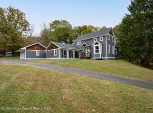 8 Creekside Road, Red Hook, NY 12571