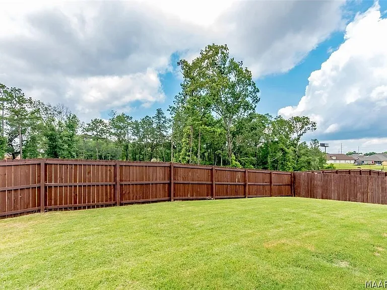 1123 Benjamin Way — Photo 34