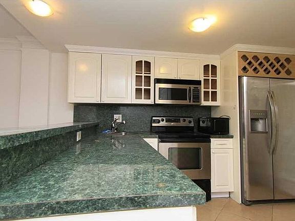 2nd image of 1575 Euclid Ave #2003