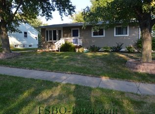 370 E Hickory St, North Liberty, IA 52317