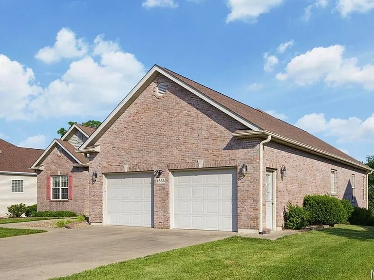 1835 Evondale Dr — Photo 17