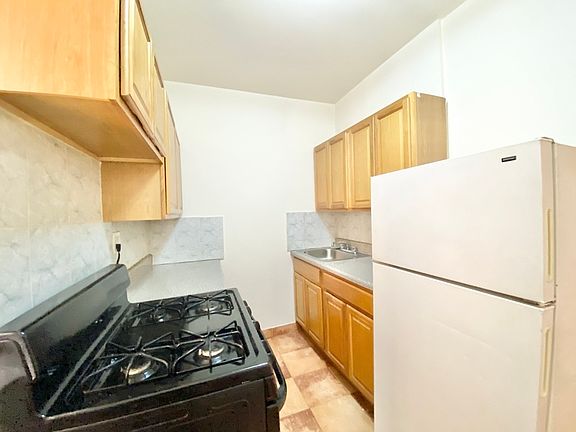 5th image of 32-15 41st St #5B