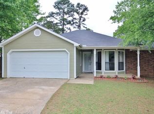 15 Oak Forest Loop, Maumelle, AR 72113